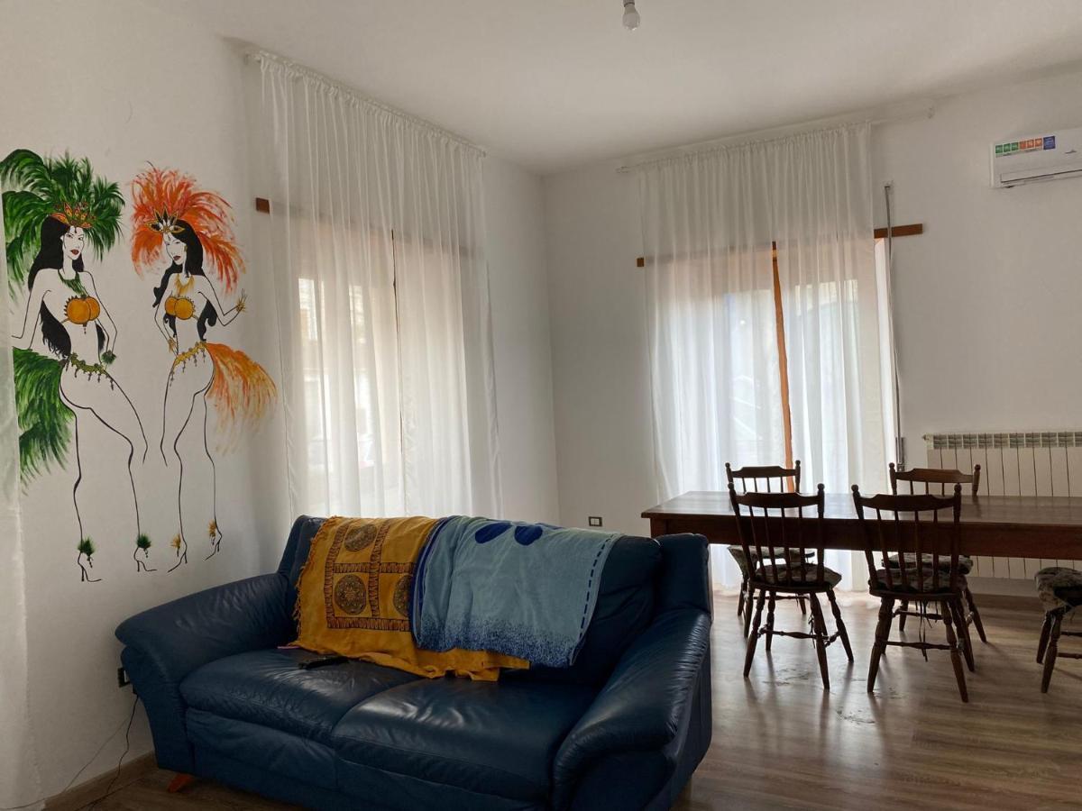La Casa Di Gianfry Apartment Paola Ngoại thất bức ảnh
